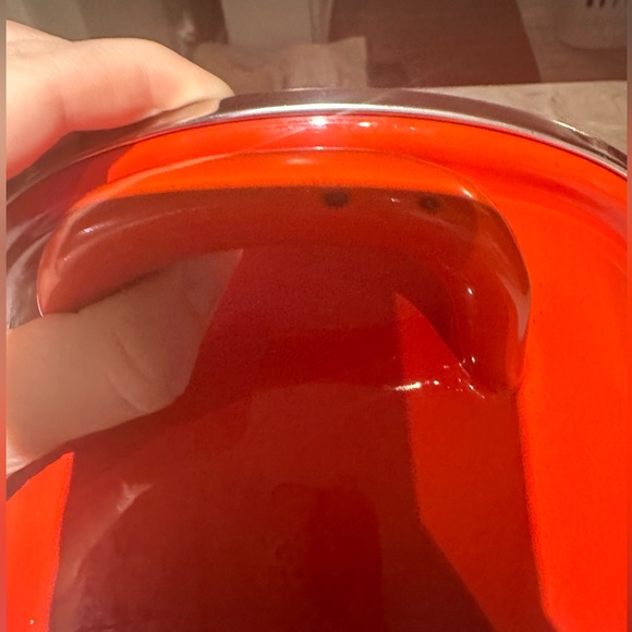 Le Creuset Enameled Steel Stock Pot with Lid, Red "Cerise" Ombre 8 Quarts - Picture 7 of 10